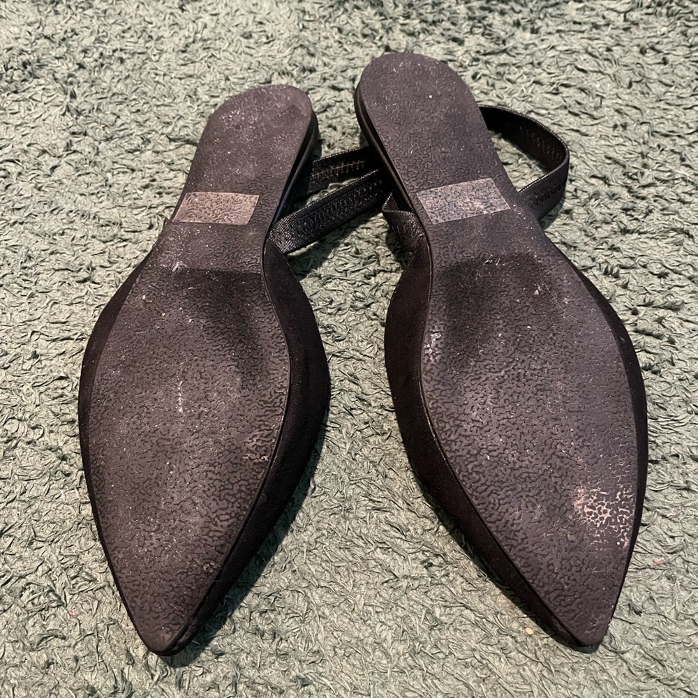 Lulu's Black Slingback Flats - Picture 2 of 2